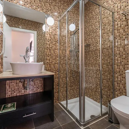 Blue Door Algarve - *